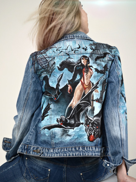 .jpgfabric- painted- women- denim- jacket- vampire- store- art- custom- clothes 6