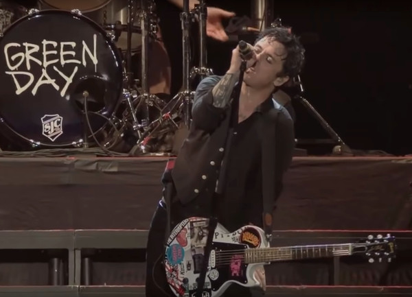 green day 2017 live.png