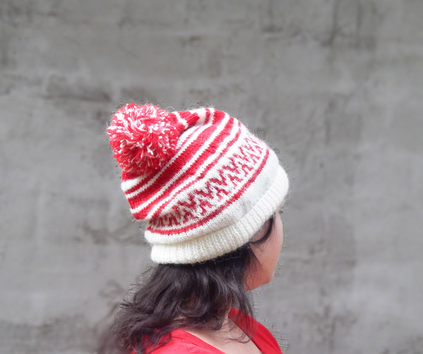 knitted_hat_red.jpg