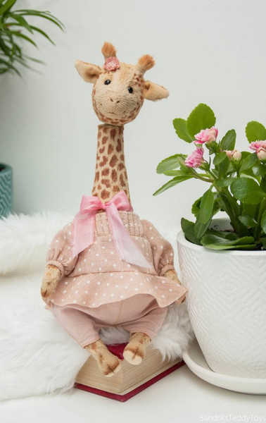 artist-toy-horse-giraffe-anjou-by-svetlana-rumyantseva (3).jpg