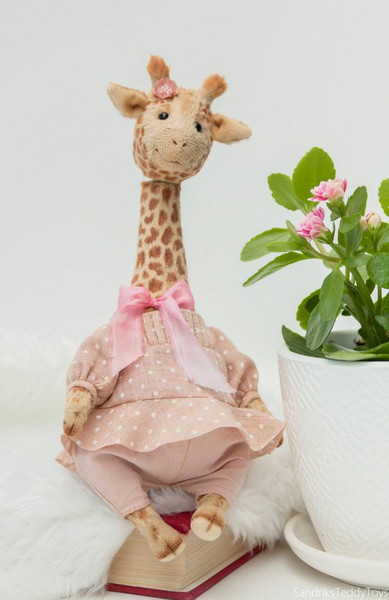 artist-toy-horse-giraffe-anjou-by-svetlana-rumyantseva (2).jpg