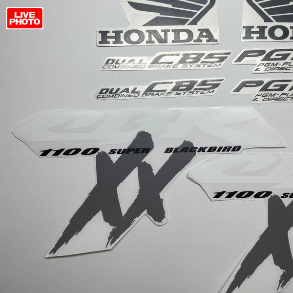 10.14.27.11.001-Honda-CBR-1100-XX-1999-2007 3.jpg