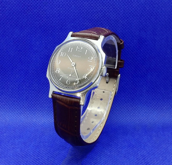 antique-mens-wrist-watch.jpg