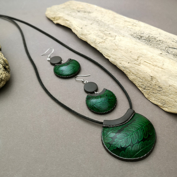 green_fern_jewelry_set.jpg