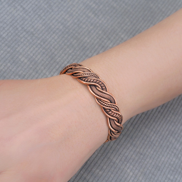 Wire wrapped pure copper braceletWWA00693-04-02.jpeg