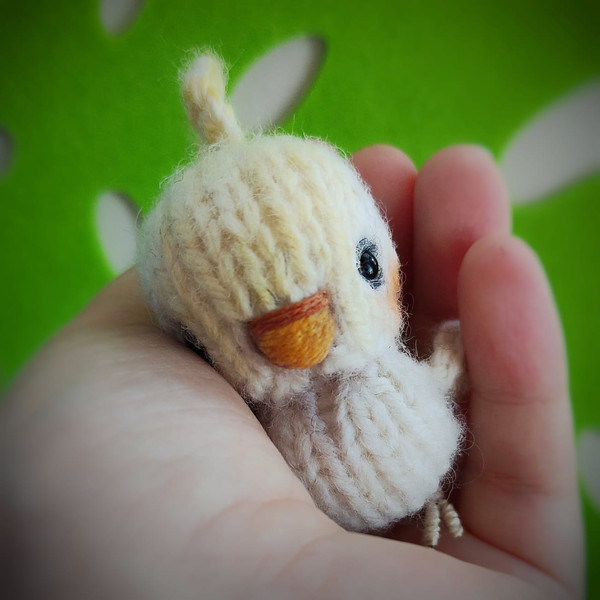 Parrot knitting pattern, plush cute toy knitting pattern, little bird amigurumi coctatoo parakeet.4.jpg