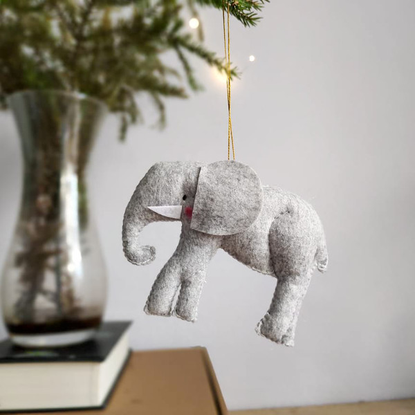 felt-elephant-pattern-ornament