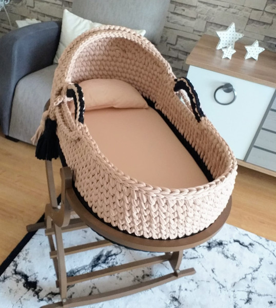 The best crochet Moses baskets