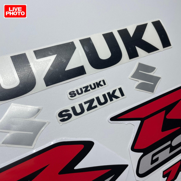 10.16.11.12.003-Suzuki-GSX-R-750-2011-2017 4.jpg
