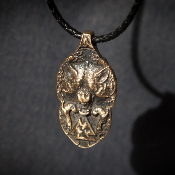 viking-wolf-pendant