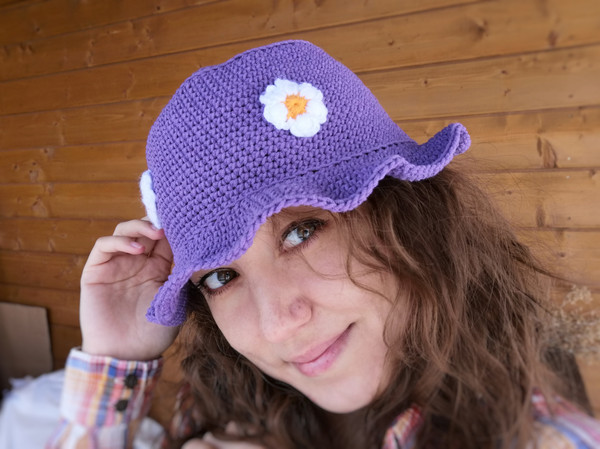 Crochet bucket hat for girl, purple bucket hat, hat with flo
