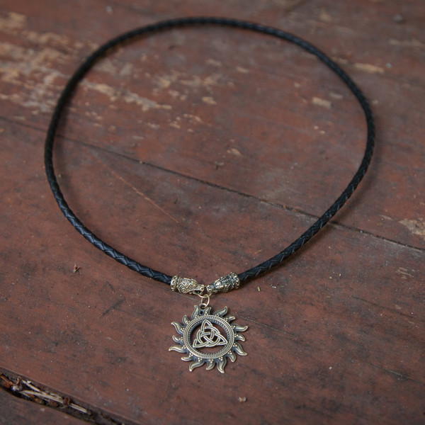 celtic-handmade-necklace