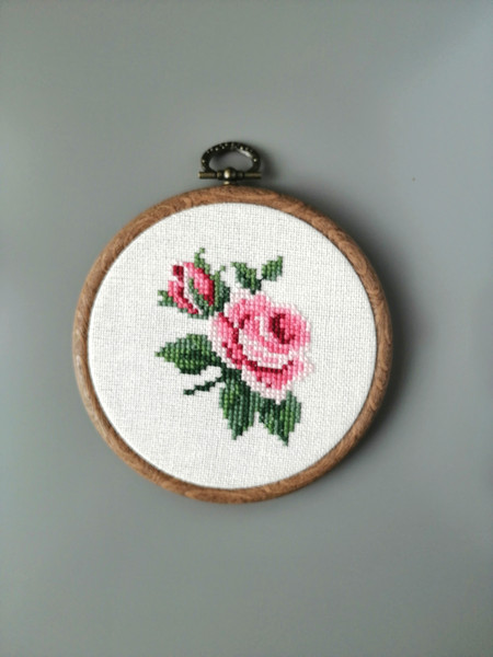 Finished 10″ Floral Embroidery With Frame And Stand - Stitch Palettes
