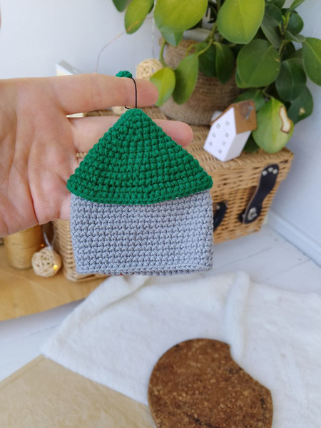 Amigurumi Keychain Home crochet pattern 3 .jpg