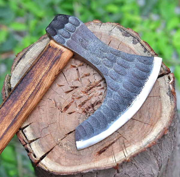 Custom Handmade Tomahawk Hunting Axe.jpeg