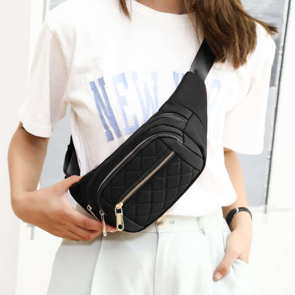 1 Women Mini Quilted Fanny Pack.jpg