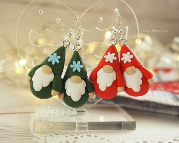 Christmas Gnome earrings -gnome gifts - dangle gnome earrings 1.JPG