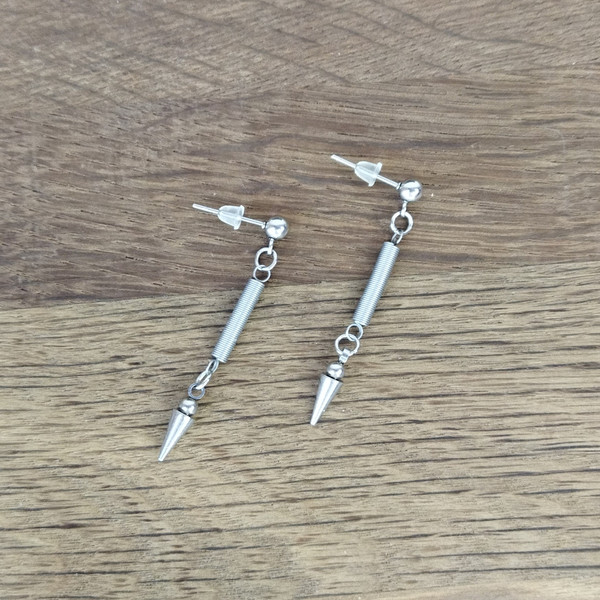 Industrial-spring-earrings-with-spike