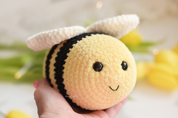 chubby-bee-plush