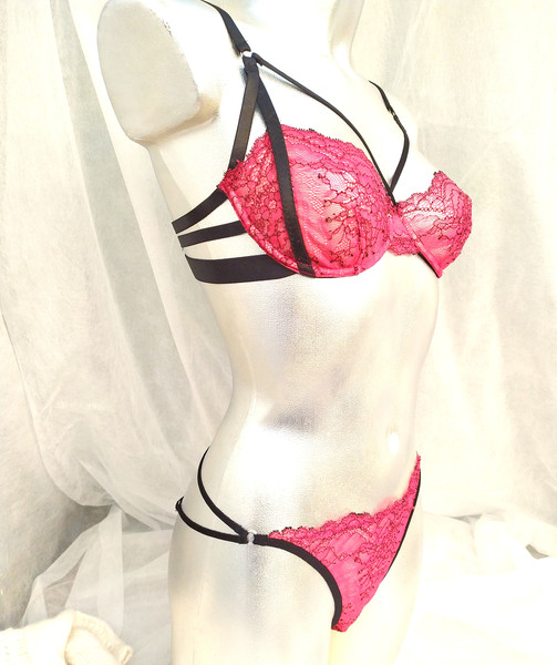 red-lingerie-set 56.jpg