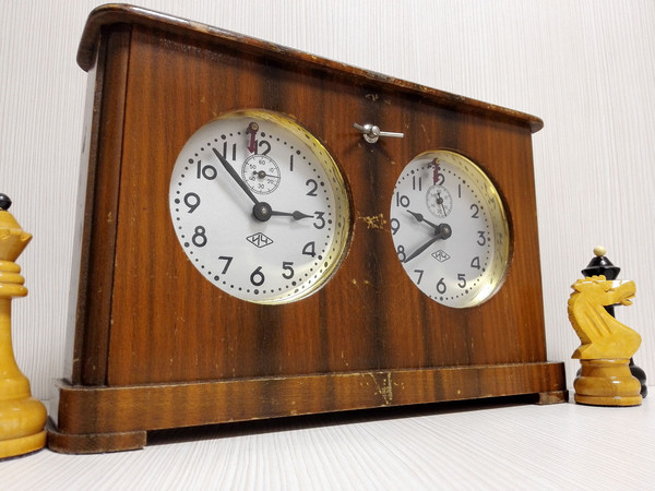 soviet-wooden-chess-clock.jpg