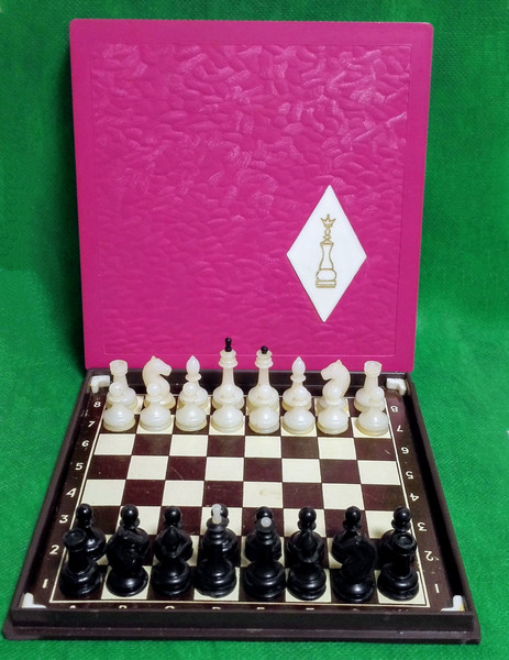 soviet-pocket-chess.jpg