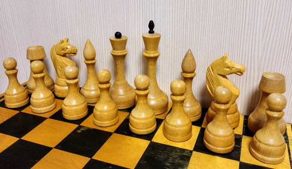large-russian-chess.jpg