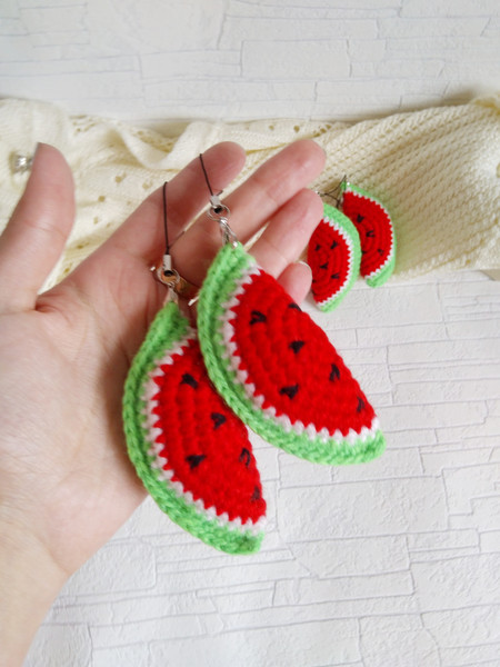crochet_a_key_chain_watermelon.jpeg