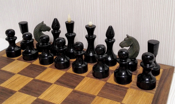 russian-wooden-chess.jpg
