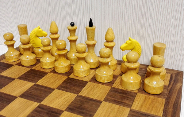 wooden-chess-board.jpg