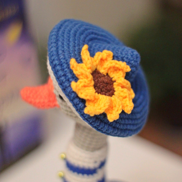 crochet goose sunflower hat