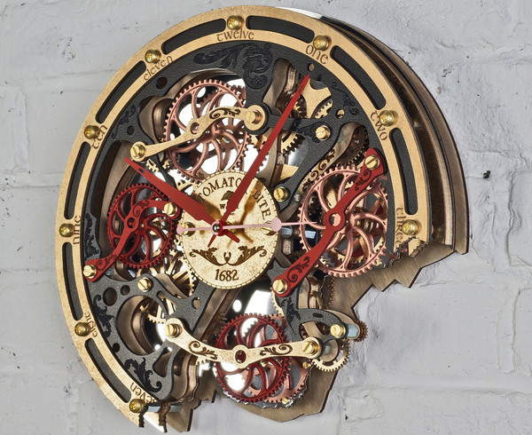 automaton-bite-Khokhloma-moving-gear-handcrafted-wooden-wall-clock-by-woodandroot-steampunk-russian-traditional-ornament-2.jpg