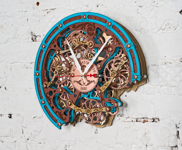 automaton-bite-brown-cyan-moving-gears-wooden-wall-clock-handcrafted-vintage-steampunk-gothic-woodandroot-personalized-gift-3.jpg