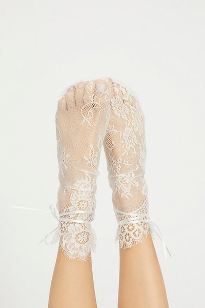 Women-Luxurious-Lace-Ribbon-Socks-white.jpg
