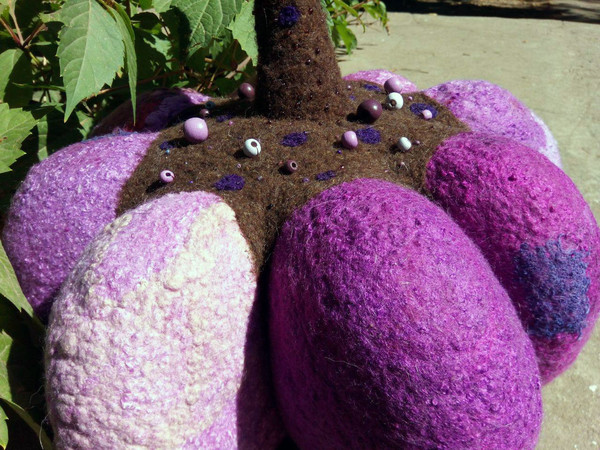 Violet-pumpkin-decoration-decor-felting-OOAK-gift-beads-felt 2.jpg