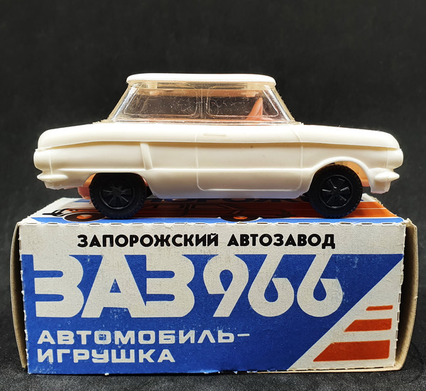 2 Vintage USSR toy car ZAPOROZHETS ZAZ 966 1980s.jpg