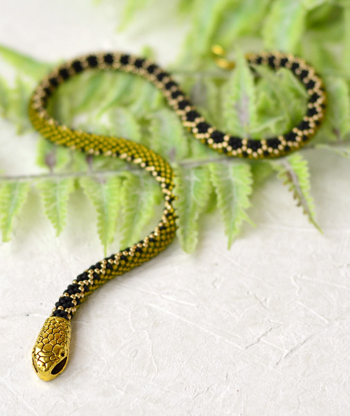 olivine-snake-necklace.jpg
