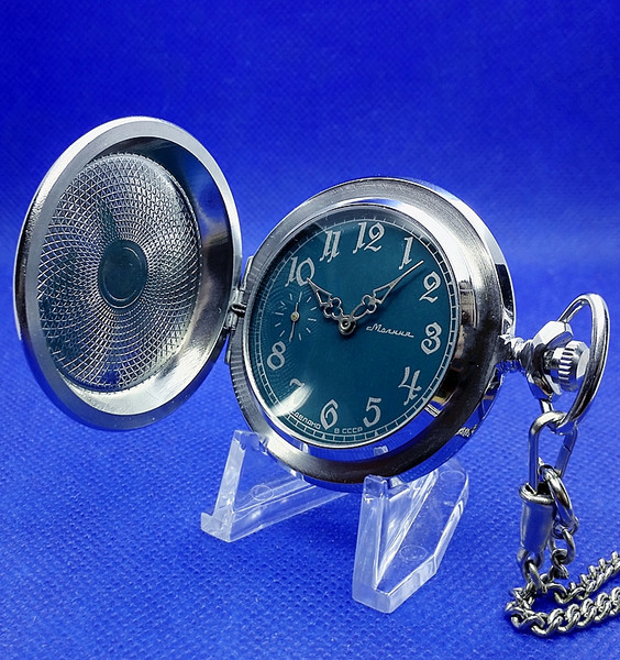 soviet-mechanical-watch.jpg