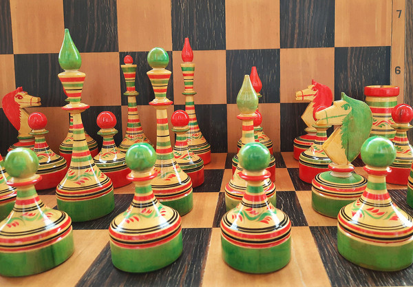 green_red_funny_chess9.jpg