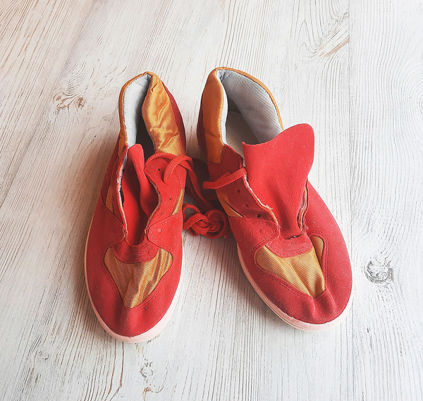 red_orange_sport_shoes9+.jpg