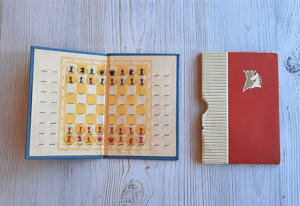 Soviet Latvian pocket chess vintage
