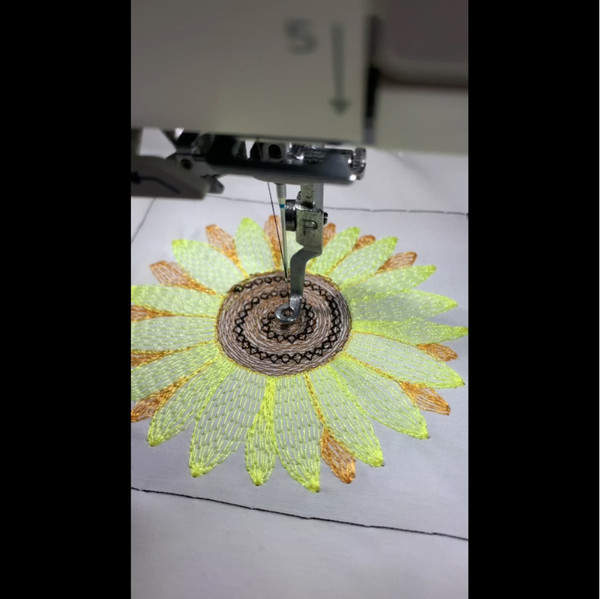 sunflower machine embroidery design photo