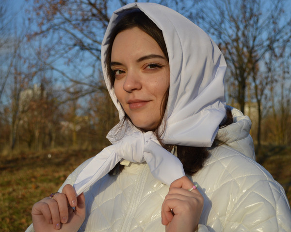 Warm hood kerchief. Winter hood scarf. Waterproof, quilted hood. Detachable puffy hooded. Winter hat shawl. White hood.