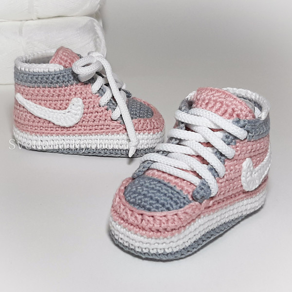 længst volatilitet kronblad Baby girl booty, pink sneakers, crochet newborn shoes baby g - Inspire  Uplift