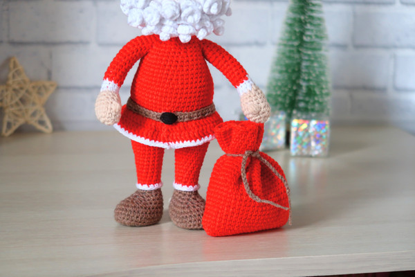 Santa Claus crochet kit – CrochetYarnCraft
