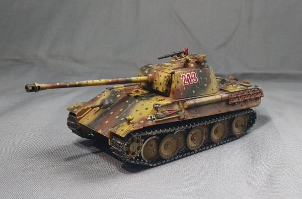 Built Model German Tank Panther Ausf.G, 1/72 scale - Inspire Uplift