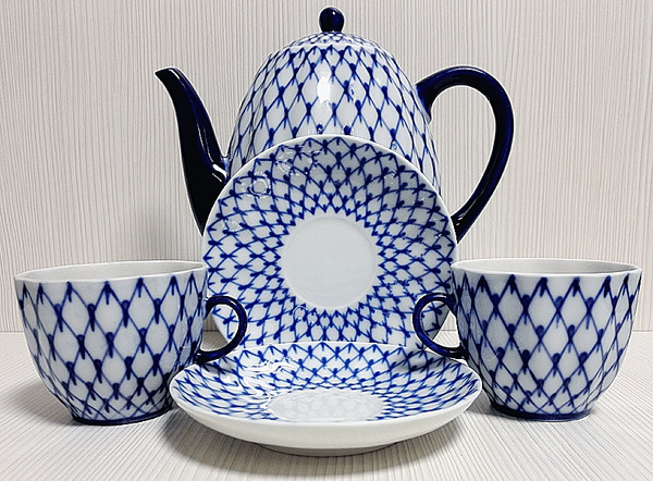 Vintage Lomonosov blue gold teacup.jpg