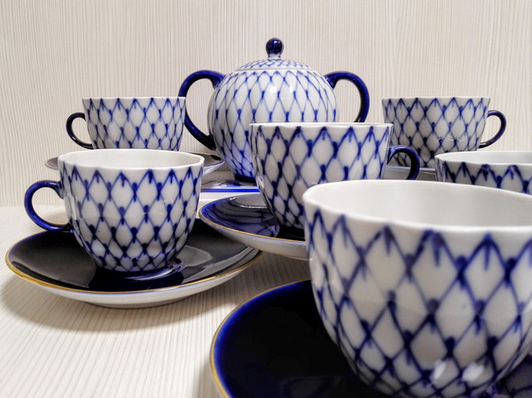 russian-blue-porcelain-lfz.jpg