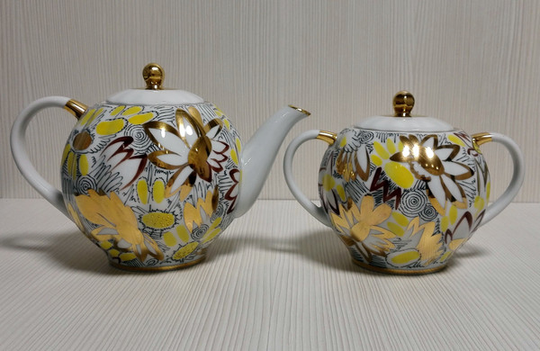 vintage-lomonosov-blue-gold-teacup.jpg