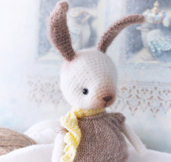 white-bunny-doll-02 (3).jpg